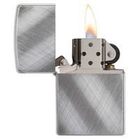 Комплект Zippo Зажигалка Zippo 28182 REG DIAGONAL WEAVE + Подарочная упаковка + Бензин + Кремни